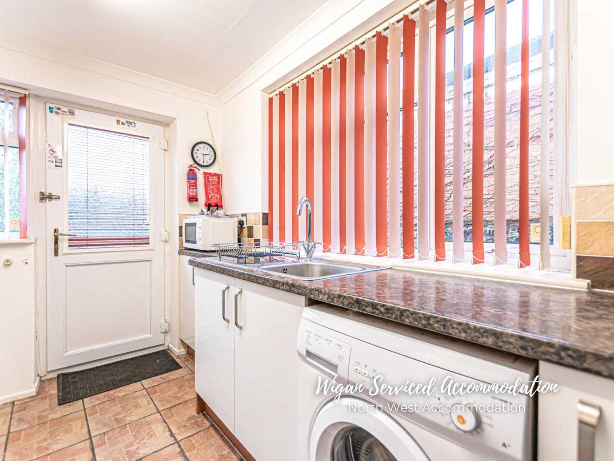 Wigan Serviced Accommodation Екстериор снимка