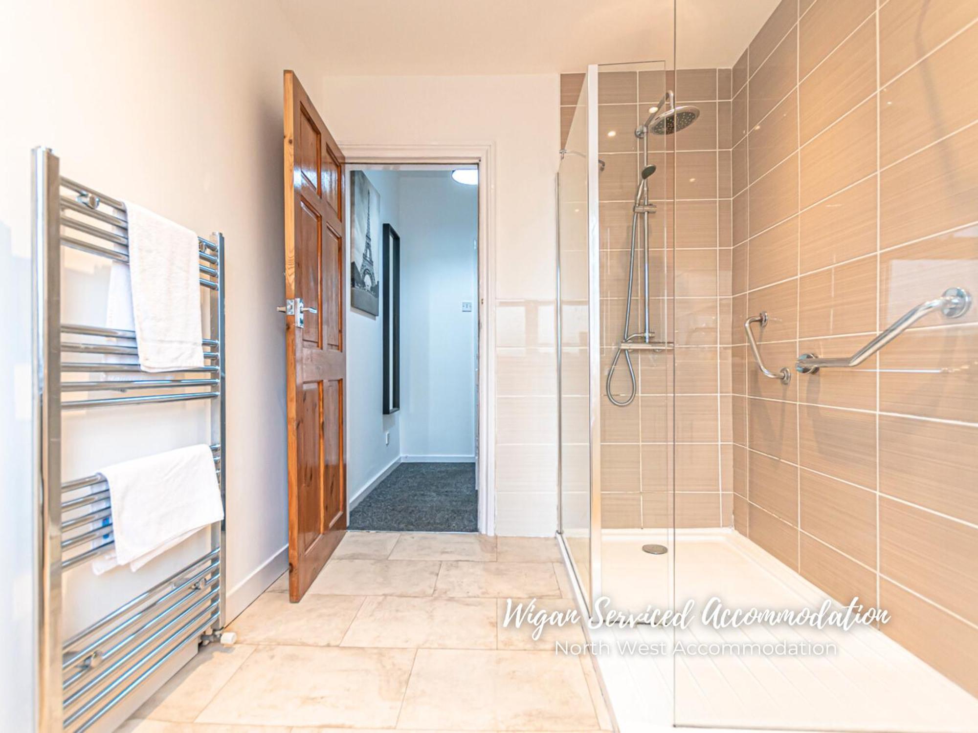 Wigan Serviced Accommodation Екстериор снимка