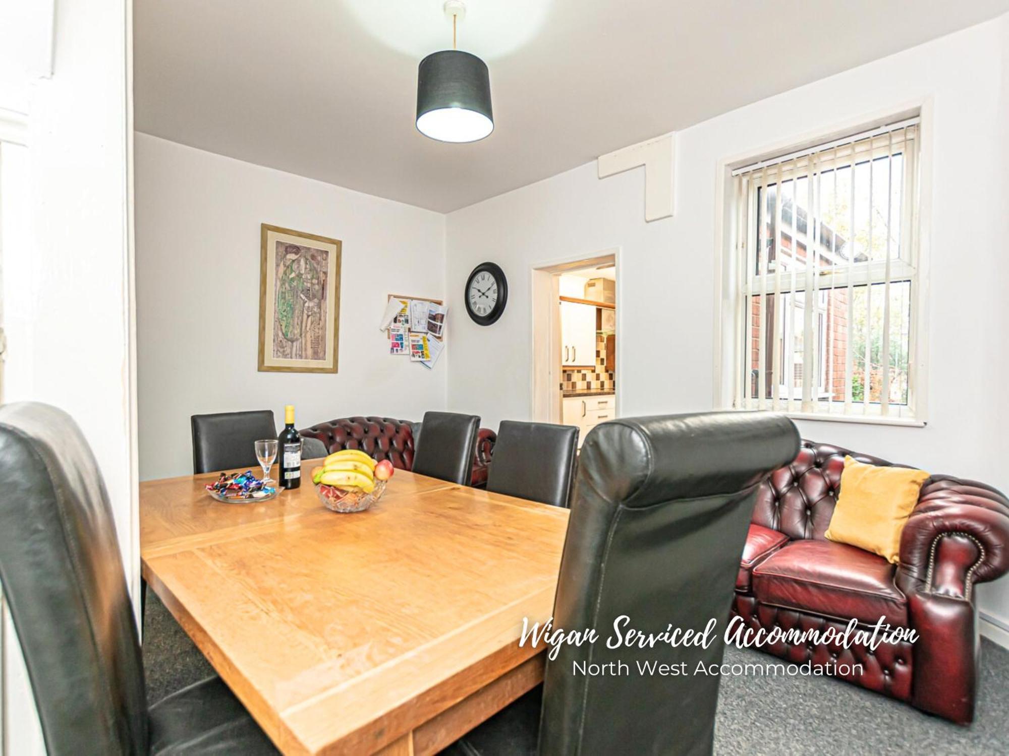Wigan Serviced Accommodation Екстериор снимка