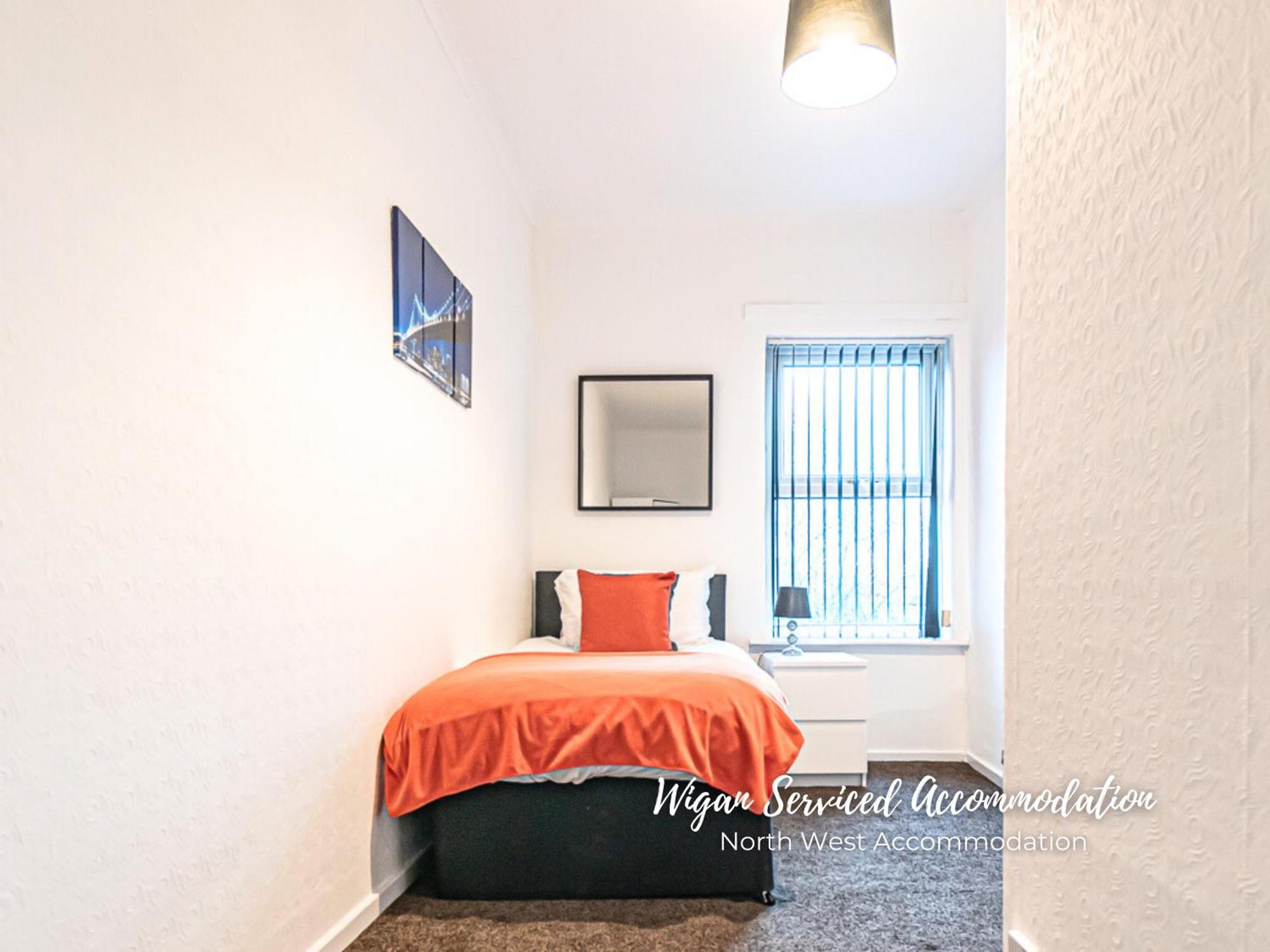 Wigan Serviced Accommodation Екстериор снимка